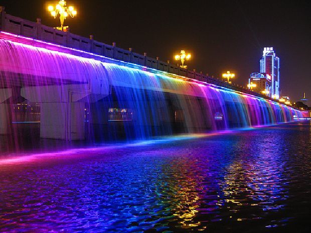 Мост-фонтан банпо